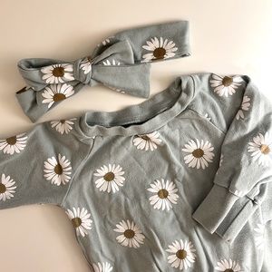 Flower Sweatshirt, Pants, and Bow